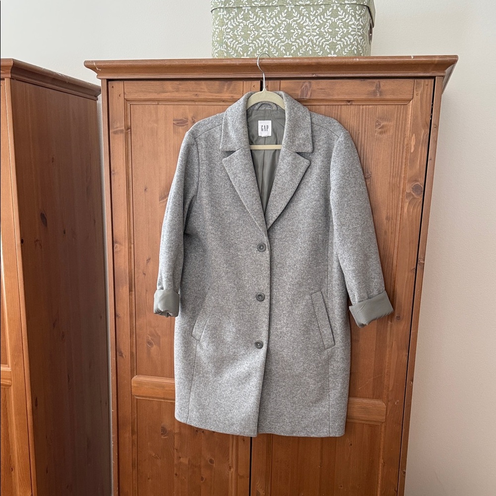 New GAP Women's Classic Gray winter Coat